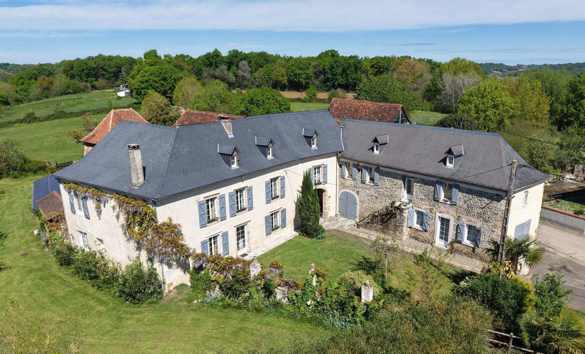 Domaine De La Castagnere Bed & Breakfast Castetnau-Camblong Exterior photo